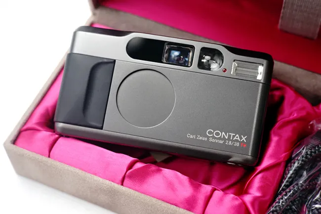 CONTAX T2 コンタックス　チタンブラック　カメラ詳しい調整などは分かりません