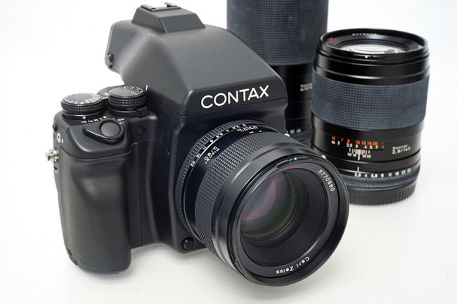 CONTAX 645 Carl Zeiss Planar 80mm F2