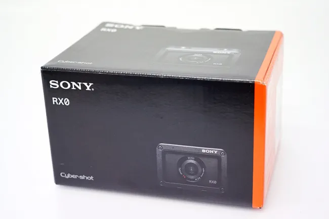 ソニー サイバーショット DSC-RX0 カメラ