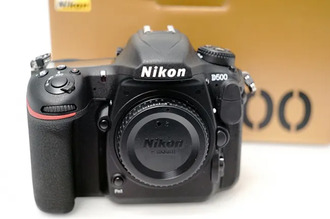 ニコン D500 ボディ カメラ