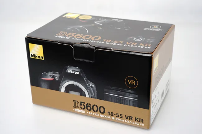 ニコン D5600 18-55 VR レンズキット カメラ