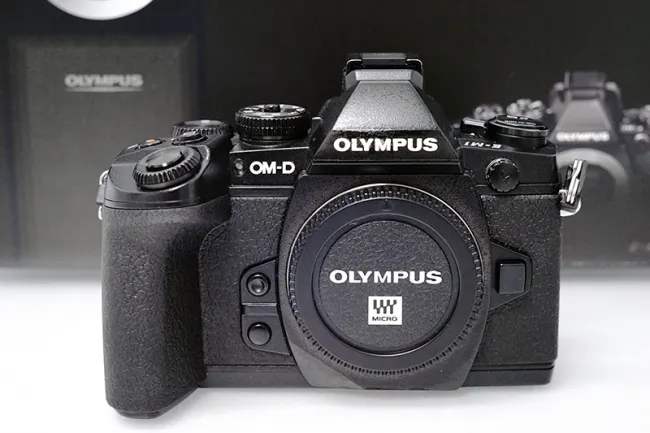 オリンパス OM-D E-M1 ボディ カメラ