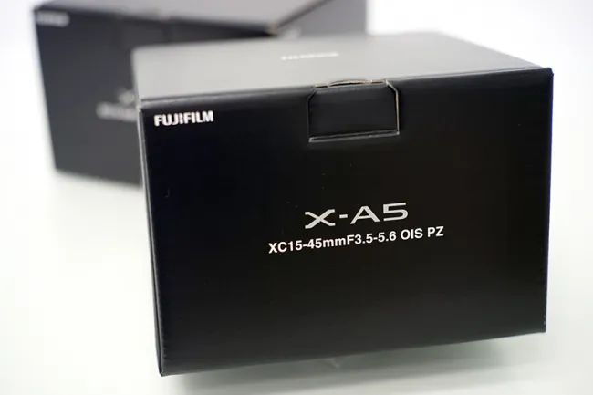 富士フイルム X-A5 レンズキット カメラ