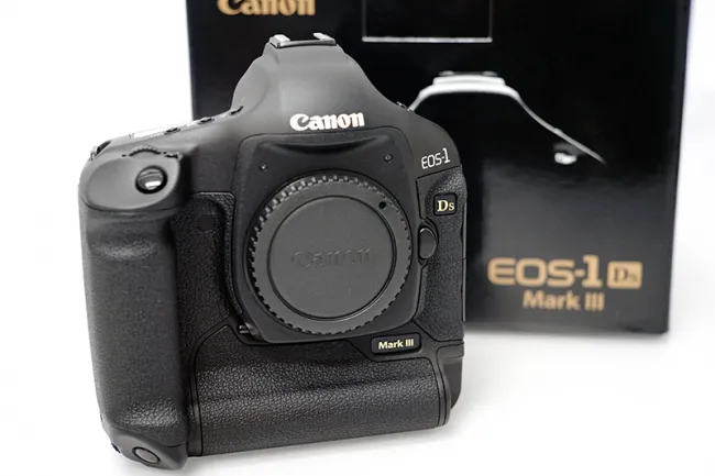 キヤノン EOS-1Ds Mark III ボディ カメラ カメラお買取りしました 