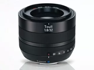 Carl Zeiss(カールツァイス) Touit 1.8/32 / 32mm F1.8 (富士フイルム Xマウント)買取価格 カメラ・レンズの買取  アールイーカメラ