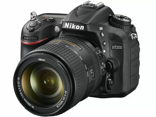 Nikon(ニコン) D7200 18-300 VR スーパーズームキット買取価格 カメラ ...