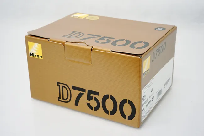ニコン D7500 ボディ カメラ
